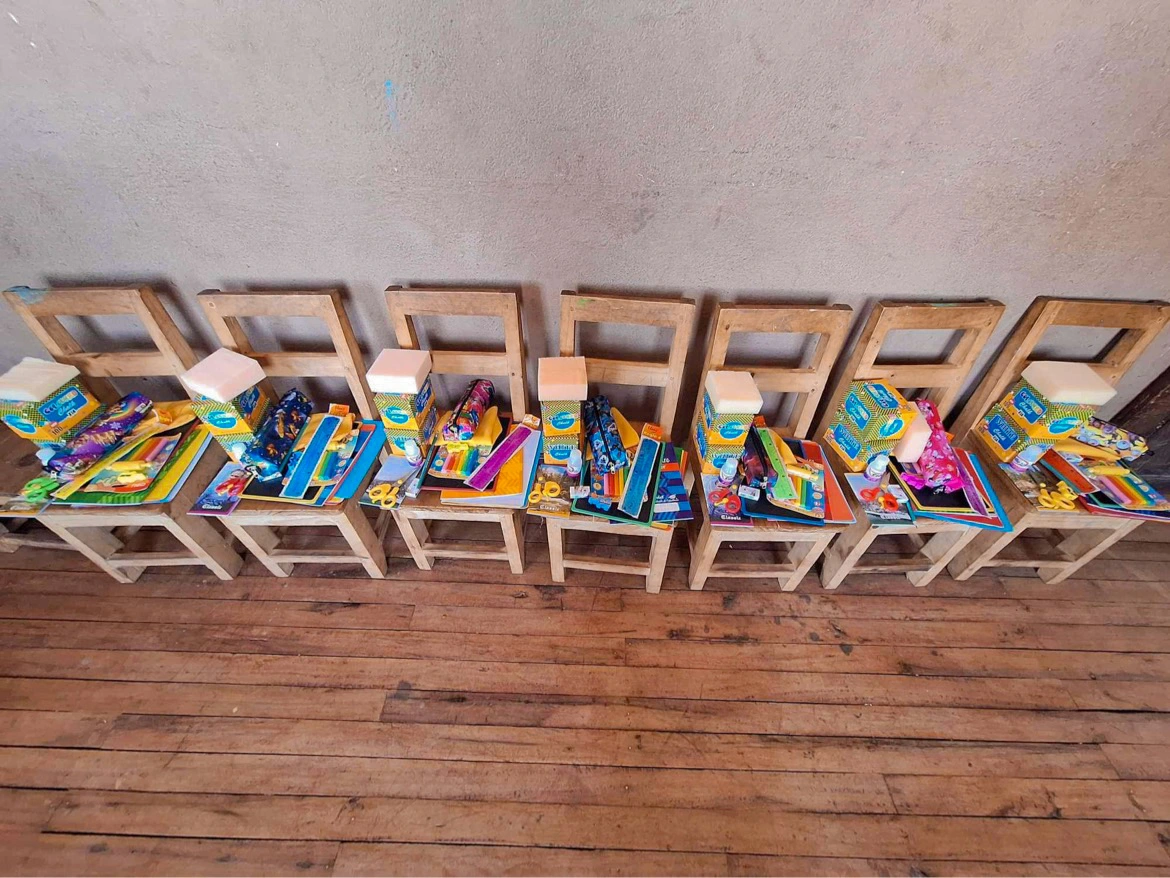 Small chairs with books and toys